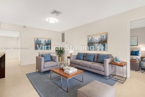 Villa ou maison à louer à Miami Lakes, Floride: 4 chambres, 226.12 m2 № 2001155 - photo 8