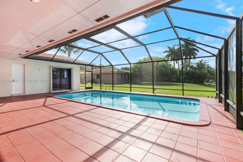 Villa ou maison à louer à Miami Lakes, Floride: 4 chambres, 226.12 m2 № 2001155 - photo 20