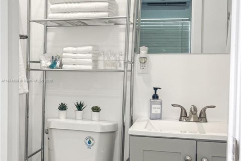Casa en alquiler en Miami, Florida, 1 dormitorio, 46.45 m2 № 1926307 - foto 13