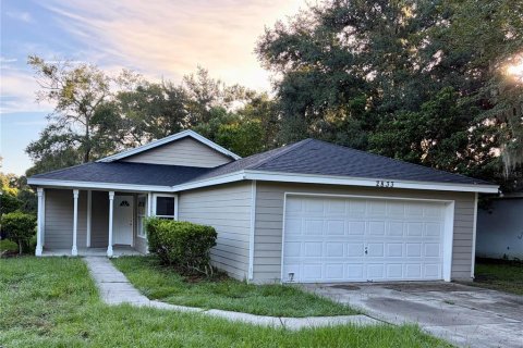 Casa en Eustis, Florida 3 dormitorios, 108.05 m2 № 2370871