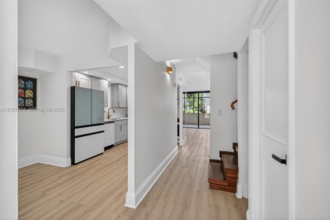 Townhouse in Aventura, Florida 3 bedrooms, 123.56 sq.m. № 2185902 - photo 8