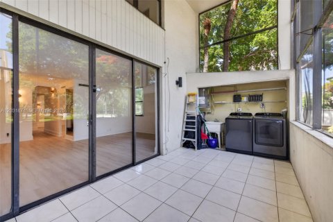 Townhouse in Aventura, Florida 3 bedrooms, 123.56 sq.m. № 2185902 - photo 26