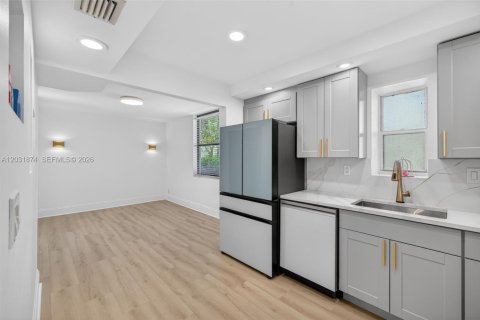 Townhouse in Aventura, Florida 3 bedrooms, 123.56 sq.m. № 2185902 - photo 9