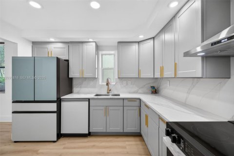 Townhouse in Aventura, Florida 3 bedrooms, 123.56 sq.m. № 2185902 - photo 4
