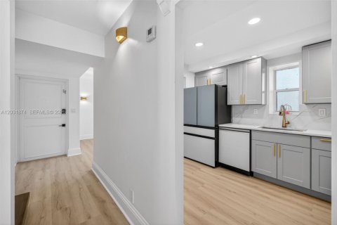 Townhouse in Aventura, Florida 3 bedrooms, 123.56 sq.m. № 2185902 - photo 7