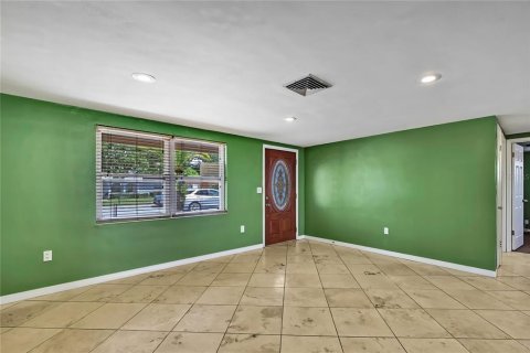 House in Port Richey, Florida 2 bedrooms, 96.99 sq.m. № 1909976 - photo 6