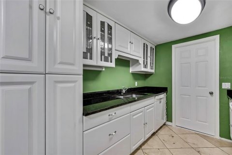 House in Port Richey, Florida 2 bedrooms, 96.99 sq.m. № 1909976 - photo 16
