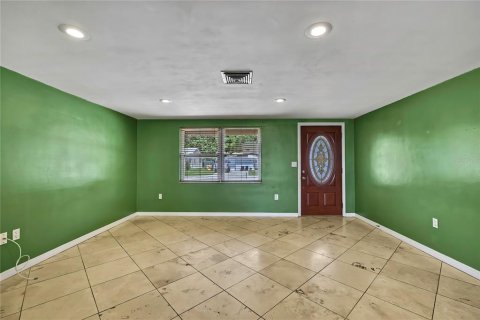 House in Port Richey, Florida 2 bedrooms, 96.99 sq.m. № 1909976 - photo 5