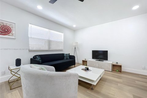 Condominio en venta en Delray Beach, Florida, 1 dormitorio, 66.89 m2 № 1865196 - foto 3