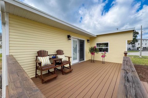 House in Weeki Wachee, Florida 2 bedrooms, 54.63 sq.m. № 1812445 - photo 19