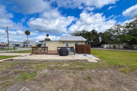 House in Weeki Wachee, Florida 2 bedrooms, 54.63 sq.m. № 1812445 - photo 18