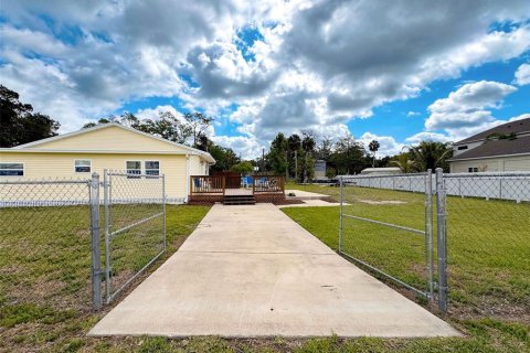 House in Weeki Wachee, Florida 2 bedrooms, 54.63 sq.m. № 1812445 - photo 11