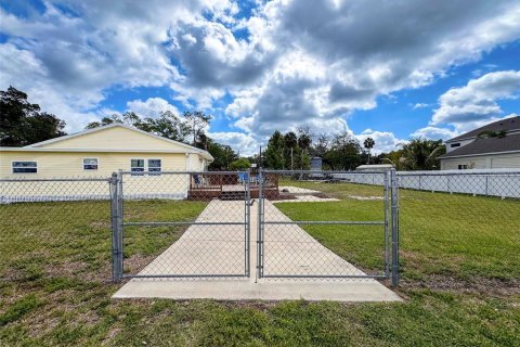 House in Weeki Wachee, Florida 2 bedrooms, 54.63 sq.m. № 1812445 - photo 10