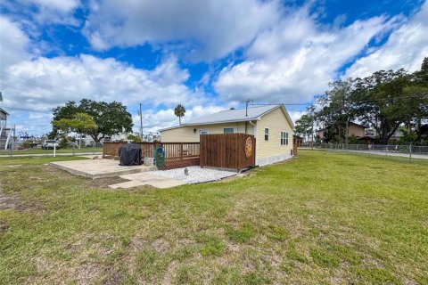 House in Weeki Wachee, Florida 2 bedrooms, 54.63 sq.m. № 1812445 - photo 13