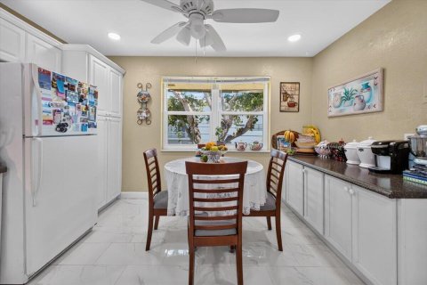 Copropriété à vendre à Boca Raton, Floride: 2 chambres, 97.83 m2 № 2281254 - photo 15