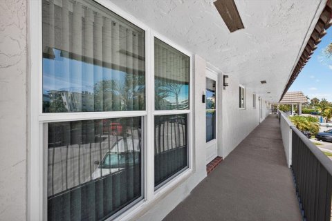 Copropriété à vendre à Boca Raton, Floride: 2 chambres, 97.83 m2 № 2281254 - photo 28