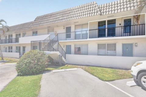 Copropriété à vendre à Boca Raton, Floride: 2 chambres, 97.83 m2 № 2281254 - photo 30