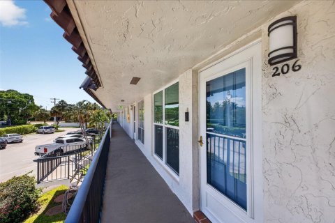 Copropriété à vendre à Boca Raton, Floride: 2 chambres, 97.83 m2 № 2281254 - photo 27