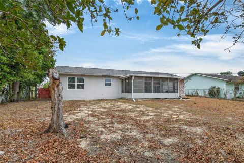 House in Ocala, Florida 3 bedrooms, 130.71 sq.m. № 2100958 - photo 23