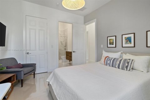 Villa ou maison à vendre à Miami, Floride: 5 chambres, 378.21 m2 № 1605094 - photo 25