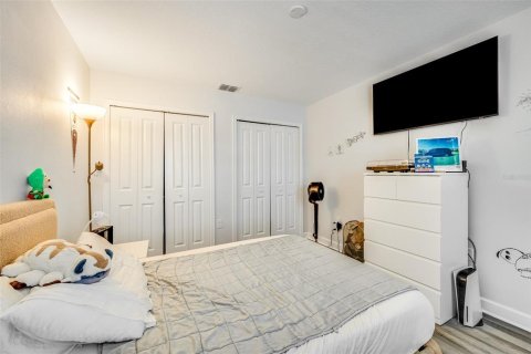Villa ou maison à vendre à Kissimmee, Floride: 5 chambres, 319.4 m2 № 2310874 - photo 12