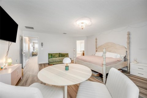 Villa ou maison à vendre à Kissimmee, Floride: 5 chambres, 319.4 m2 № 2310874 - photo 26