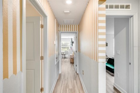 Villa ou maison à vendre à Kissimmee, Floride: 5 chambres, 319.4 m2 № 2310874 - photo 19