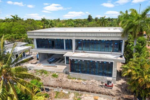 House in Miami Shores, Florida 5 bedrooms, 669.55 sq.m. № 1712664 - photo 7