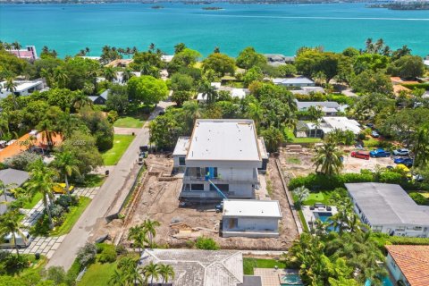 House in Miami Shores, Florida 5 bedrooms, 669.55 sq.m. № 1712664 - photo 6