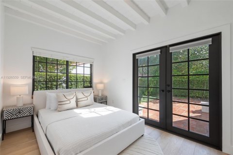 Casa en venta en Coral Gables, Florida, 3 dormitorios, 136.19 m2 № 1986665 - foto 13