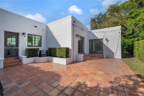 Casa en venta en Coral Gables, Florida, 3 dormitorios, 136.19 m2 № 1986665 - foto 14