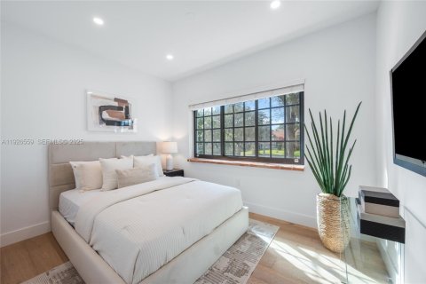 Casa en venta en Coral Gables, Florida, 3 dormitorios, 136.19 m2 № 1986665 - foto 11