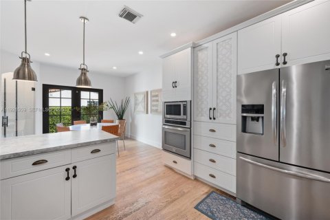 Casa en venta en Coral Gables, Florida, 3 dormitorios, 136.19 m2 № 1986665 - foto 6