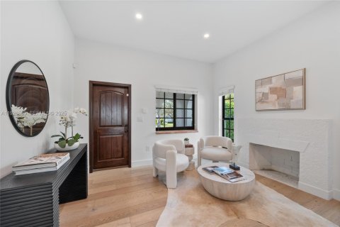 Casa en venta en Coral Gables, Florida, 3 dormitorios, 136.19 m2 № 1986665 - foto 4