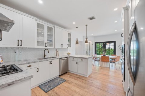 Casa en venta en Coral Gables, Florida, 3 dormitorios, 136.19 m2 № 1986665 - foto 5