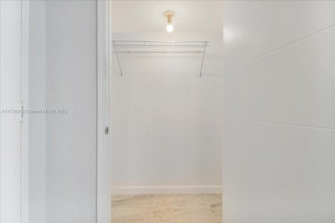 Купить кондоминиум в Санни-Айлс-Бич, Флорида 2 спальни, 170.01м2, № 1485689 - фото 23