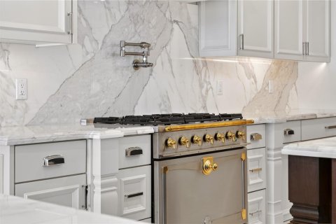 Villa ou maison à vendre à Orlando, Floride: 2 chambres, 231.61 m2 № 2430592 - photo 12