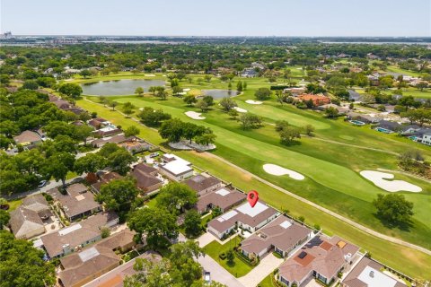 Villa ou maison à vendre à Orlando, Floride: 2 chambres, 231.61 m2 № 2430592 - photo 4