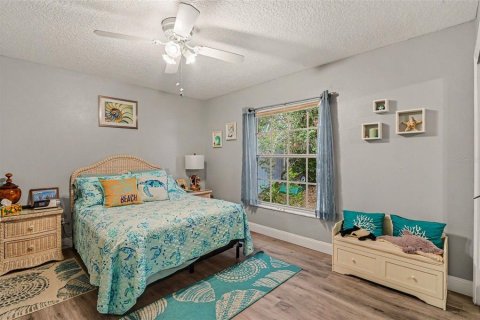 Villa ou maison à vendre à Deltona, Floride: 3 chambres, 205.13 m2 № 2345451 - photo 15