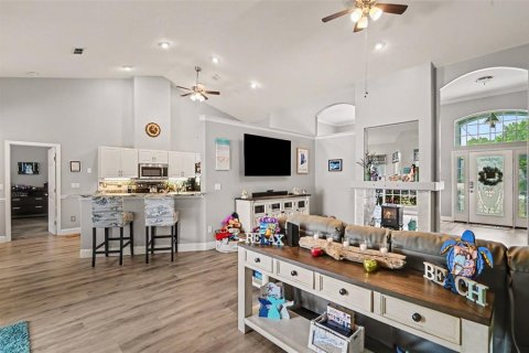 Villa ou maison à vendre à Deltona, Floride: 3 chambres, 205.13 m2 № 2345451 - photo 9