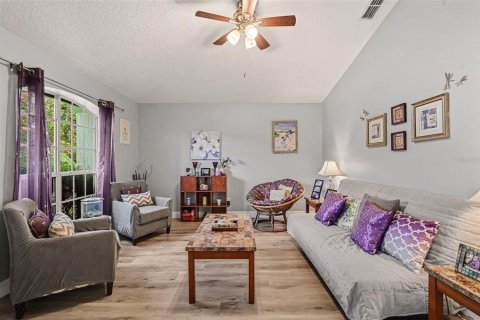 Villa ou maison à vendre à Deltona, Floride: 3 chambres, 205.13 m2 № 2345451 - photo 11