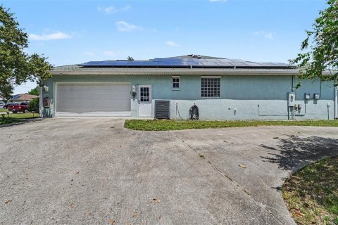 Villa ou maison à vendre à Deltona, Floride: 3 chambres, 205.13 m2 № 2345451 - photo 20