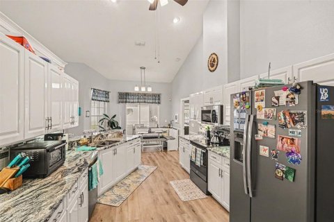 Villa ou maison à vendre à Deltona, Floride: 3 chambres, 205.13 m2 № 2345451 - photo 3
