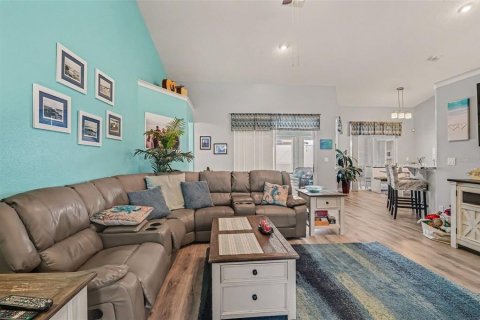 Villa ou maison à vendre à Deltona, Floride: 3 chambres, 205.13 m2 № 2345451 - photo 7