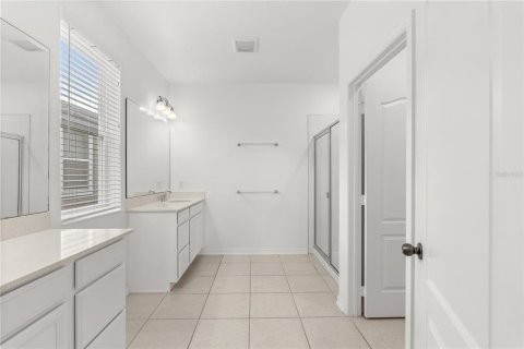 House in Winter Garden, Florida 3 bedrooms, 215.72 sq.m. № 2230329 - photo 23