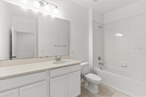 House in Winter Garden, Florida 3 bedrooms, 215.72 sq.m. № 2230329 - photo 29