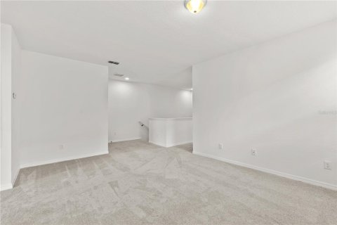 House in Winter Garden, Florida 3 bedrooms, 215.72 sq.m. № 2230329 - photo 16