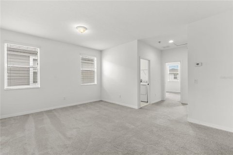 House in Winter Garden, Florida 3 bedrooms, 215.72 sq.m. № 2230329 - photo 24