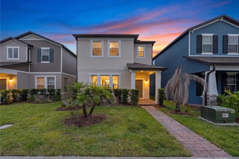 House in Winter Garden, Florida 3 bedrooms, 215.72 sq.m. № 2230329