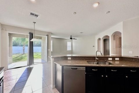 Casa en alquiler en Ruskin, Florida, 6 dormitorios, 300.17 m2 № 1907244 - foto 9